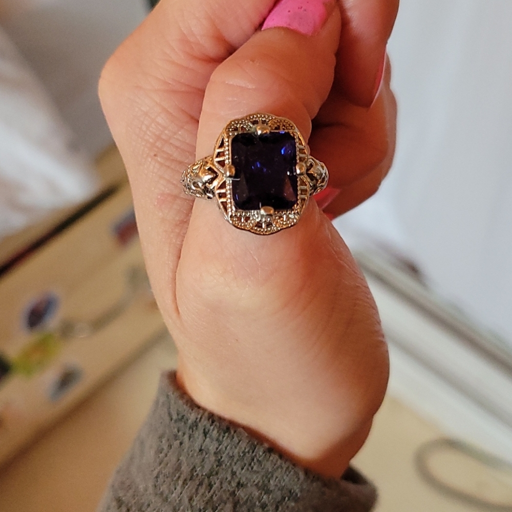 Blue stone silver tone ring size 8